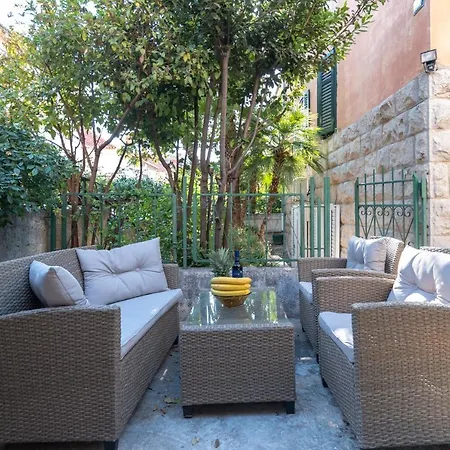 Palm Garden In Center With Big Terrace سبليت