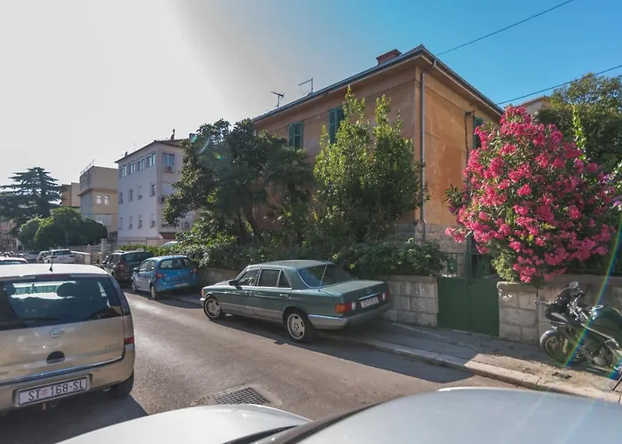 公寓 Palm Garden In Center With Big Terrace *